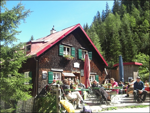 Hütte im Höllental