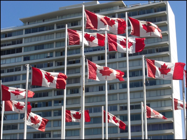 Kanada Fahnen in Vancouver