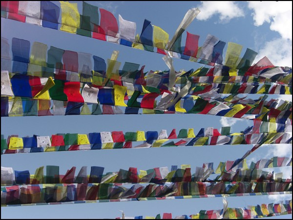 nepal gebetsfahnen