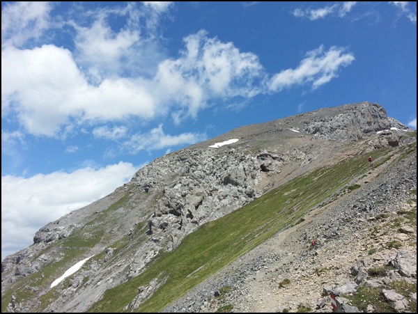 Blick zurück im Abstieg vom Sonnjoch