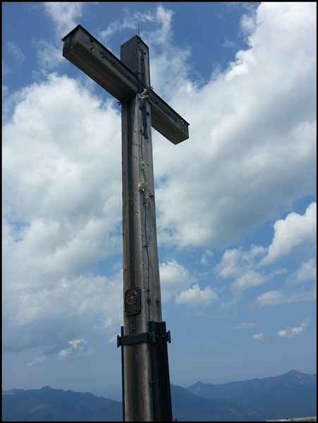 Gipfelkreuz Schöttelkarspitze