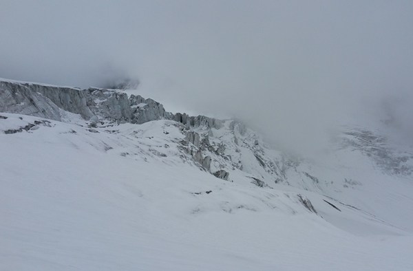Auf dem Taschachferner im Nebel