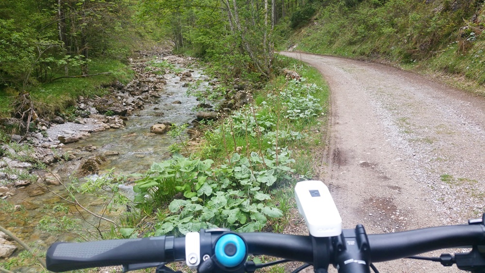 Von der Laubau Richtung Süden - gemütlicher Start zur Radltour. Wetter egal.