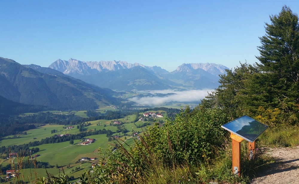 Gipfelglück am Wetterkreuz