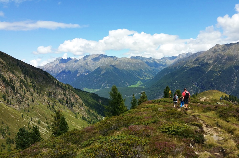 Abstieg vom Hauersee - unvergessliche Landschaft, unvergessliche Augenblicke beim 4-Seen-Marsch.