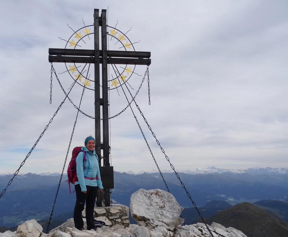 Gipfelglück am Europa Kreuz auf der Großen Kinigat | Karnischer Höhenweg