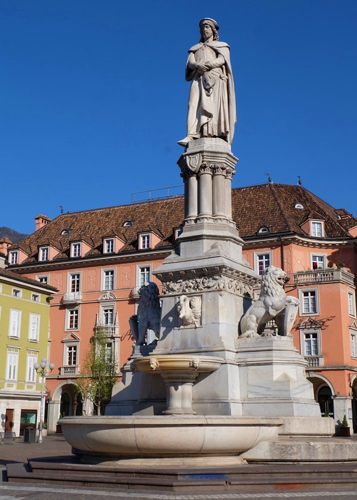 Vogelweide am Waltherplatz in Bozen | Frühling in Südtirol