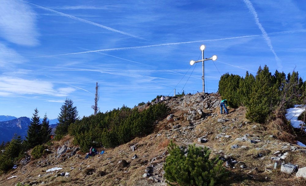 Gipfelhang und Gipfelkreuz am Rauschberg