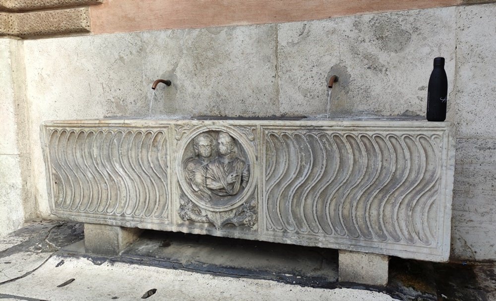 Trinkwasserbrunnen in der italienischen Hauptstadt
