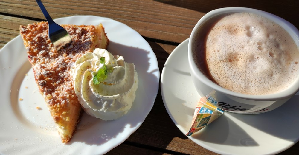 Kaffee und Kuchen an der Kastensteiner Wand bei Bischofswiesen