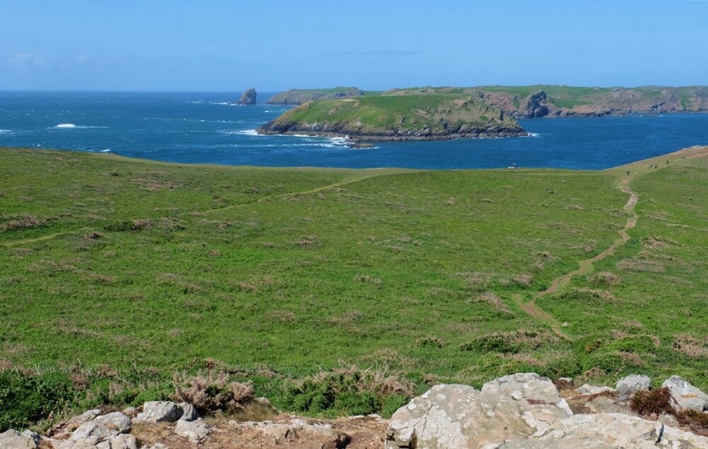 Wandern in Wales am Wales Coast Path bei Marloes